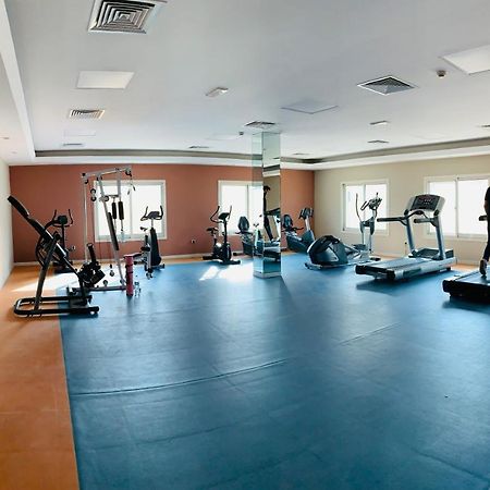 Female Only-Anaruby Backpackers- Metro Station Mashreq Vandrarhem Dubai Exteriör bild